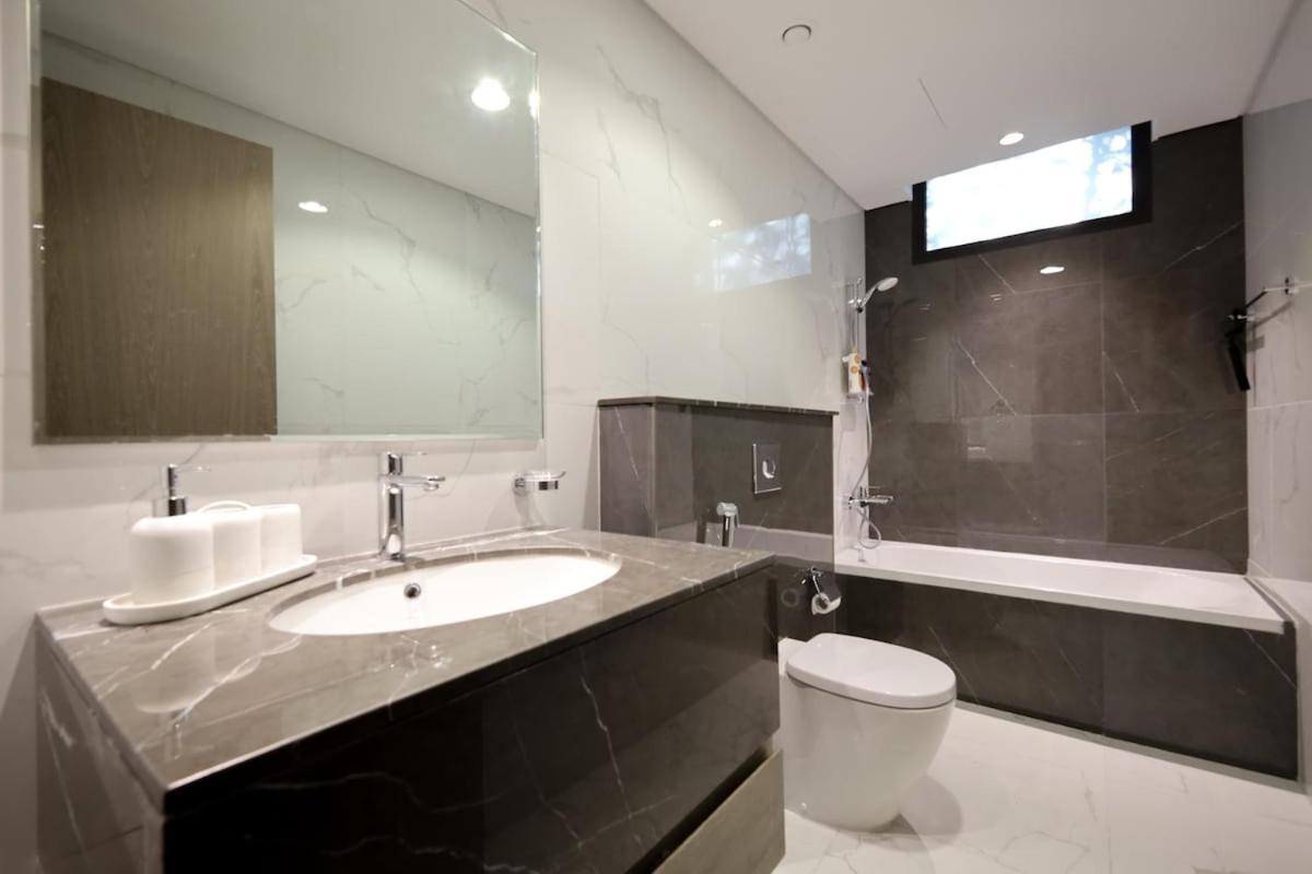 Stunning 4 Bed Villa, Private Pool, Damac Hills Dubai Esterno foto