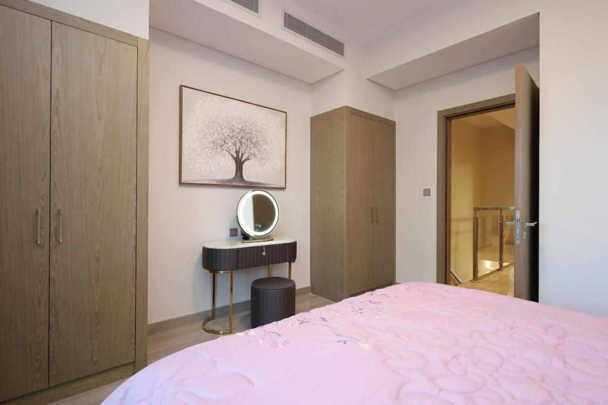 Stunning 4 Bed Villa, Private Pool, Damac Hills Dubai Esterno foto