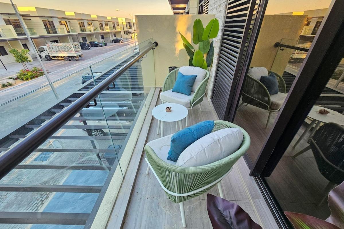 Stunning 4 Bed Villa, Private Pool, Damac Hills Dubai Esterno foto