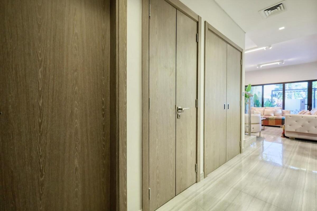 Stunning 4 Bed Villa, Private Pool, Damac Hills Dubai Esterno foto